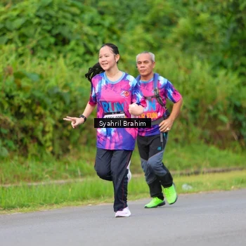 Runner Photo 7612130