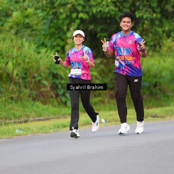 Runner Photo 7612159
