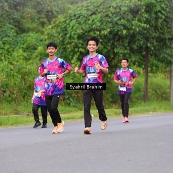 Runner Photo 7612165