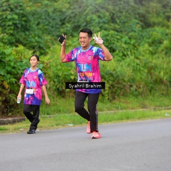Runner Photo 7612167