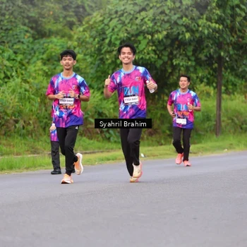 Runner Photo 7612173