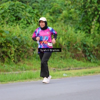 Runner Photo 7612187