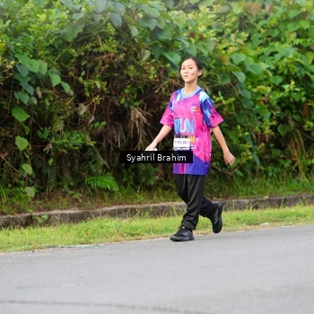 Runner Photo 7612196