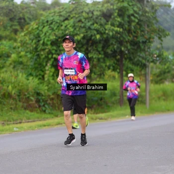 Runner Photo 7612203
