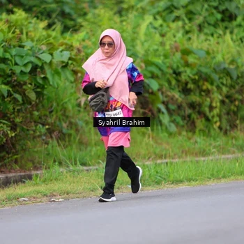 Runner Photo 7612214