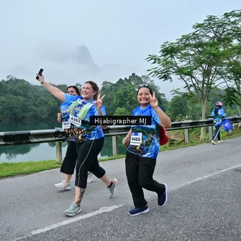 Runner Photo 7612219