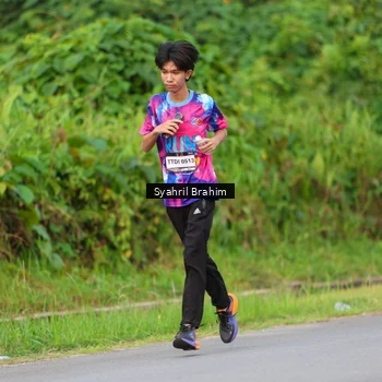 Runner Photo 7612233