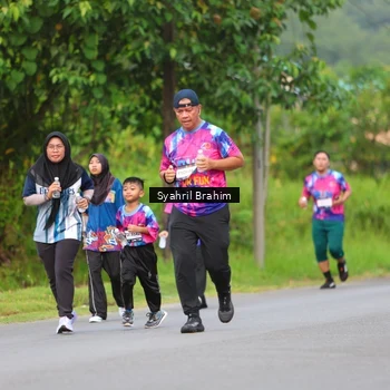Runner Photo 7612260