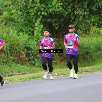 Runner Photo 7612272
