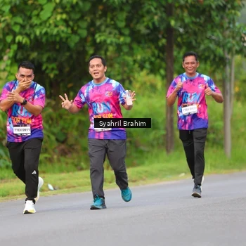 Runner Photo 7612274