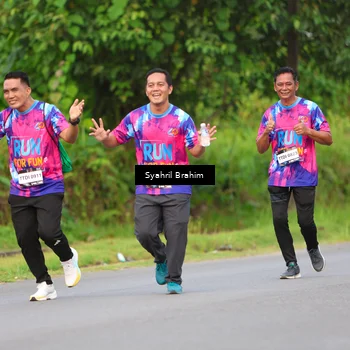 Runner Photo 7612276