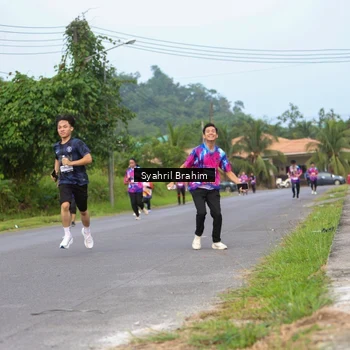 Runner Photo 7612298