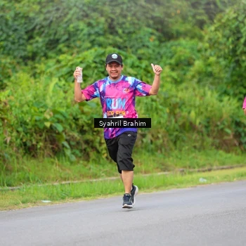 Runner Photo 7612305
