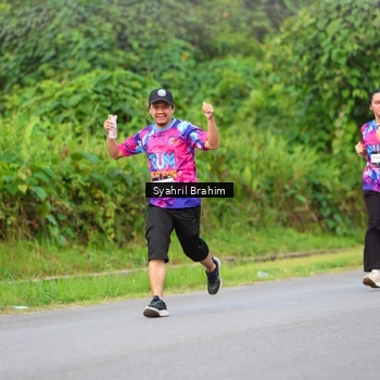 Runner Photo 7612306