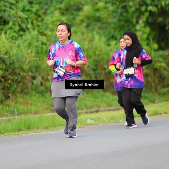 Runner Photo 7612338