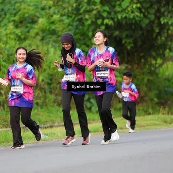 Runner Photo 7612352