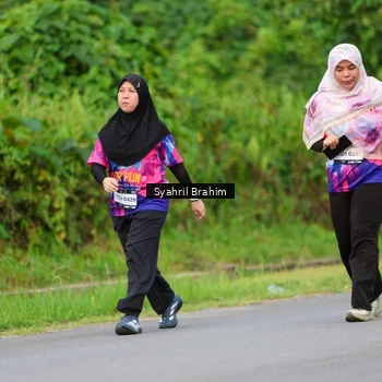 Runner Photo 7612358