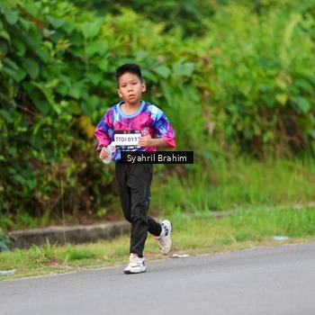Runner Photo 7612369