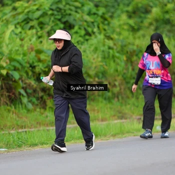 Runner Photo 7612376