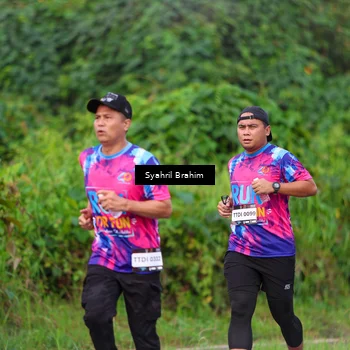 Runner Photo 7612378