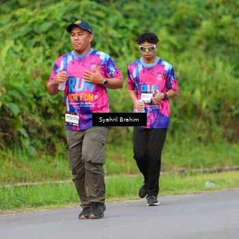 Runner Photo 7612382