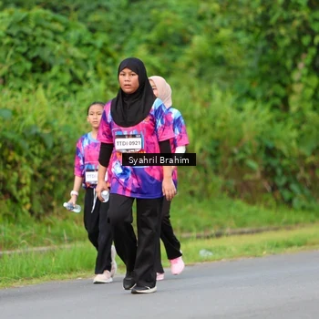 Runner Photo 7612392