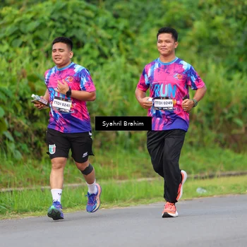 Runner Photo 7612401