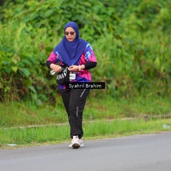 Runner Photo 7612414