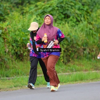 Runner Photo 7612432