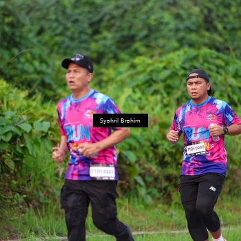 Runner Photo 7612436