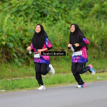 Runner Photo 7612437