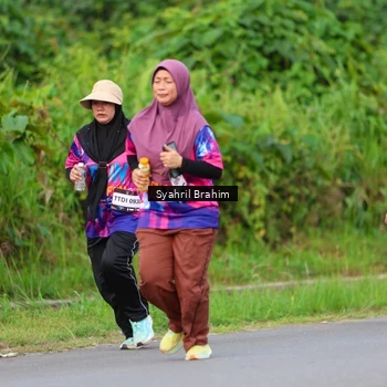 Runner Photo 7612472