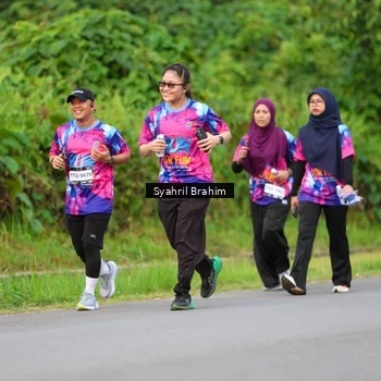 Runner Photo 7612474