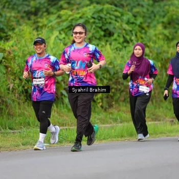 Runner Photo 7612477