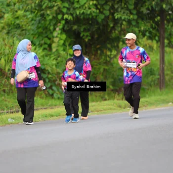 Runner Photo 7612485
