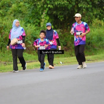 Runner Photo 7612492