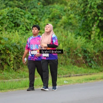 Runner Photo 7612496