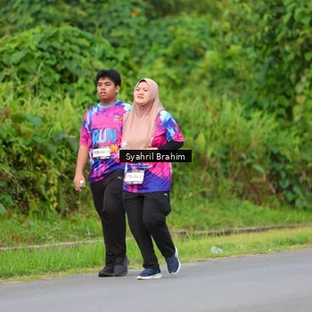 Runner Photo 7612497
