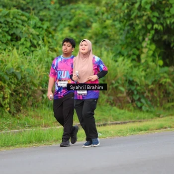 Runner Photo 7612498
