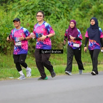 Runner Photo 7612499