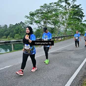 Runner Photo 7612502