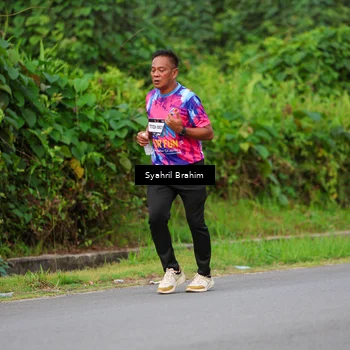 Runner Photo 7612524