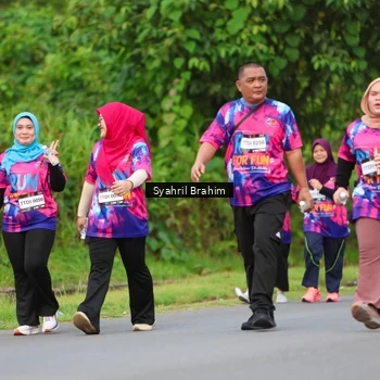 Runner Photo 7612550