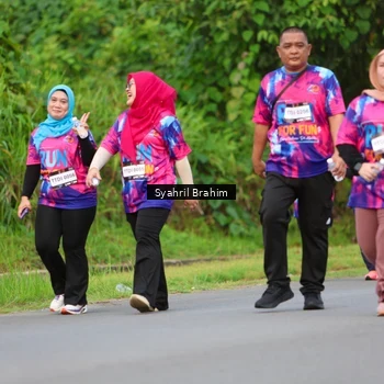 Runner Photo 7612552
