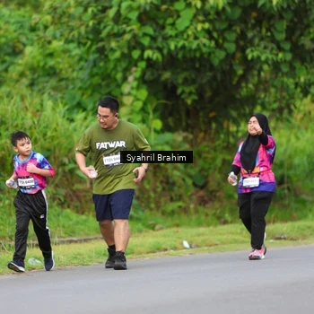Runner Photo 7612553