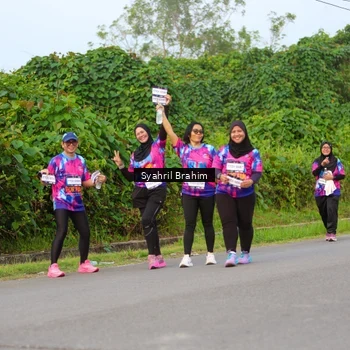 Runner Photo 7612560