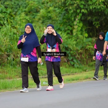 Runner Photo 7612574