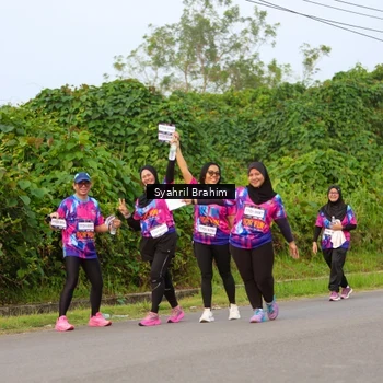 Runner Photo 7612575