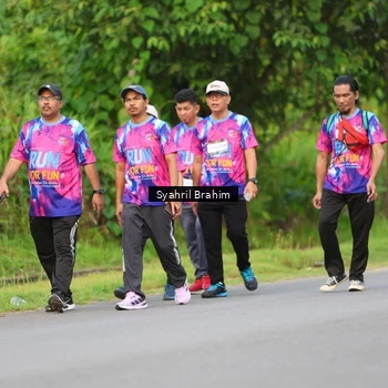 Runner Photo 7612587