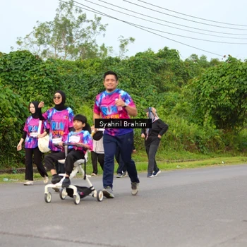 Runner Photo 7612592